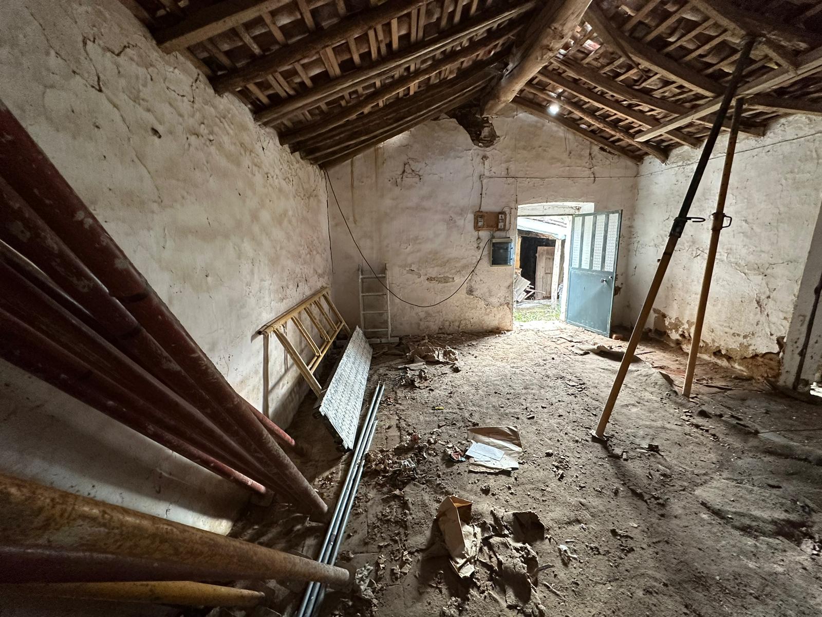 Remodelaçao total de ruina 120 m2