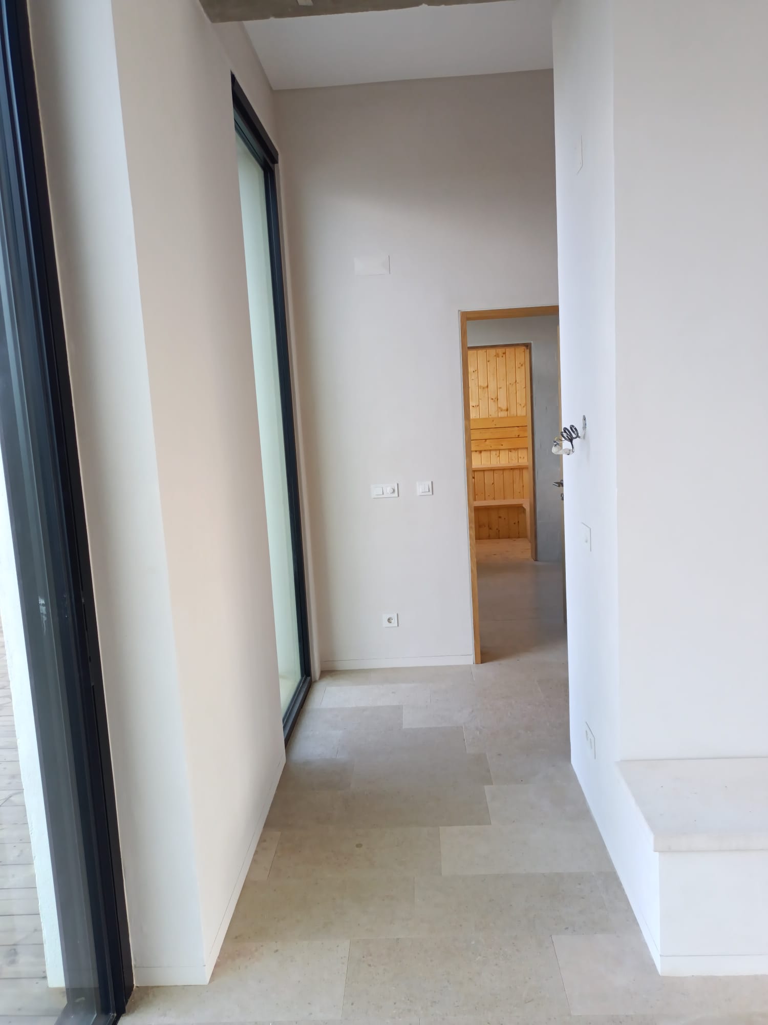 Construção de raiz de moradia