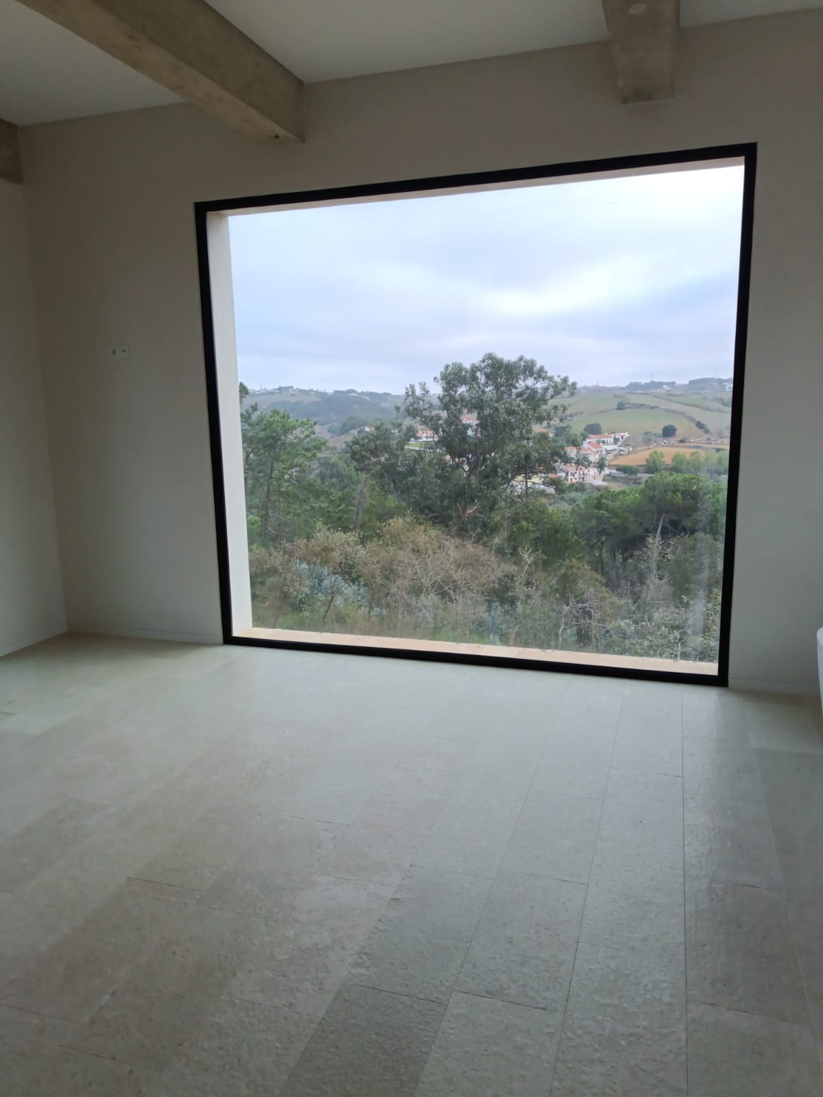 Construção de raiz de moradia