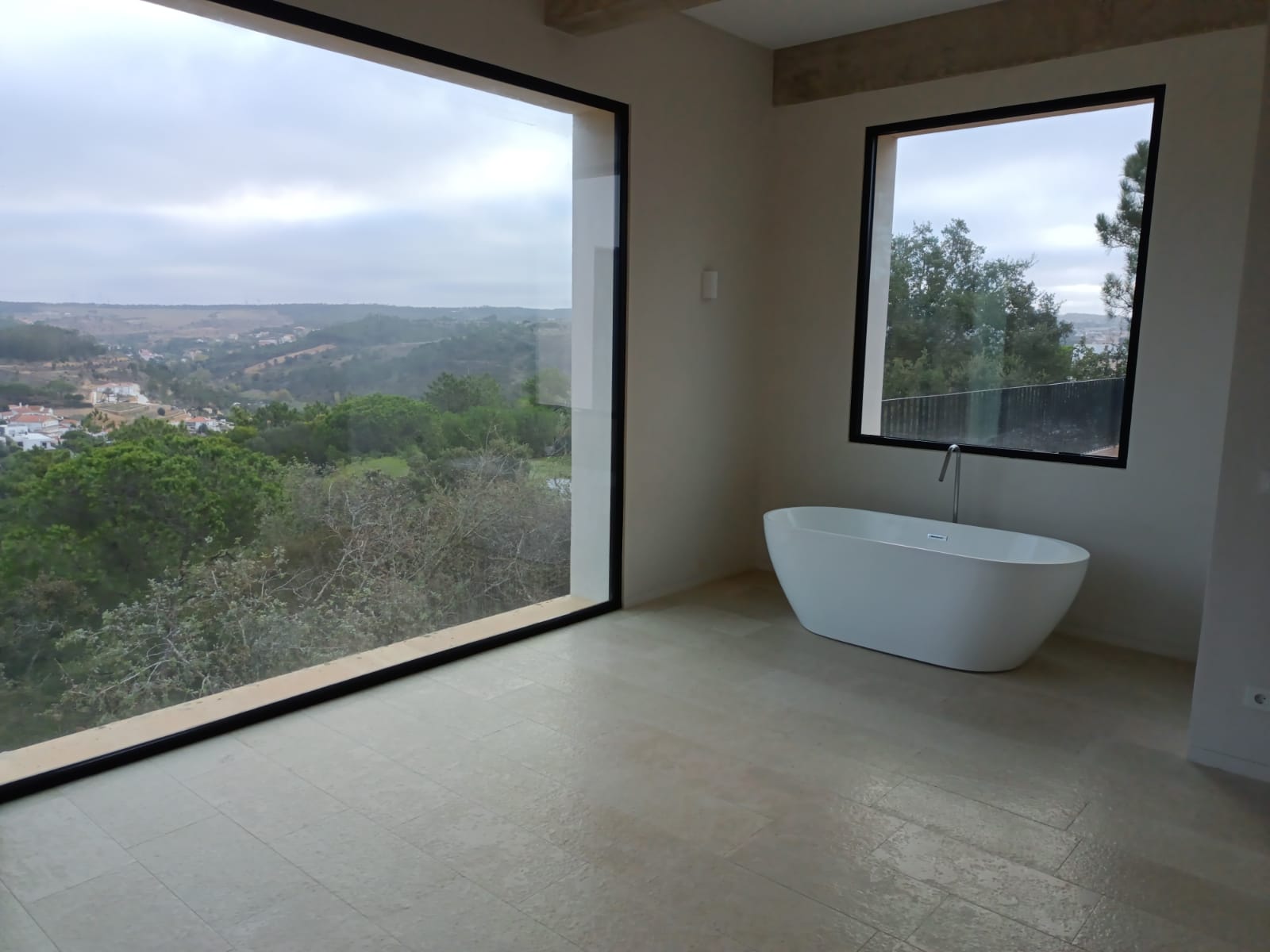 Construção de raiz de moradia