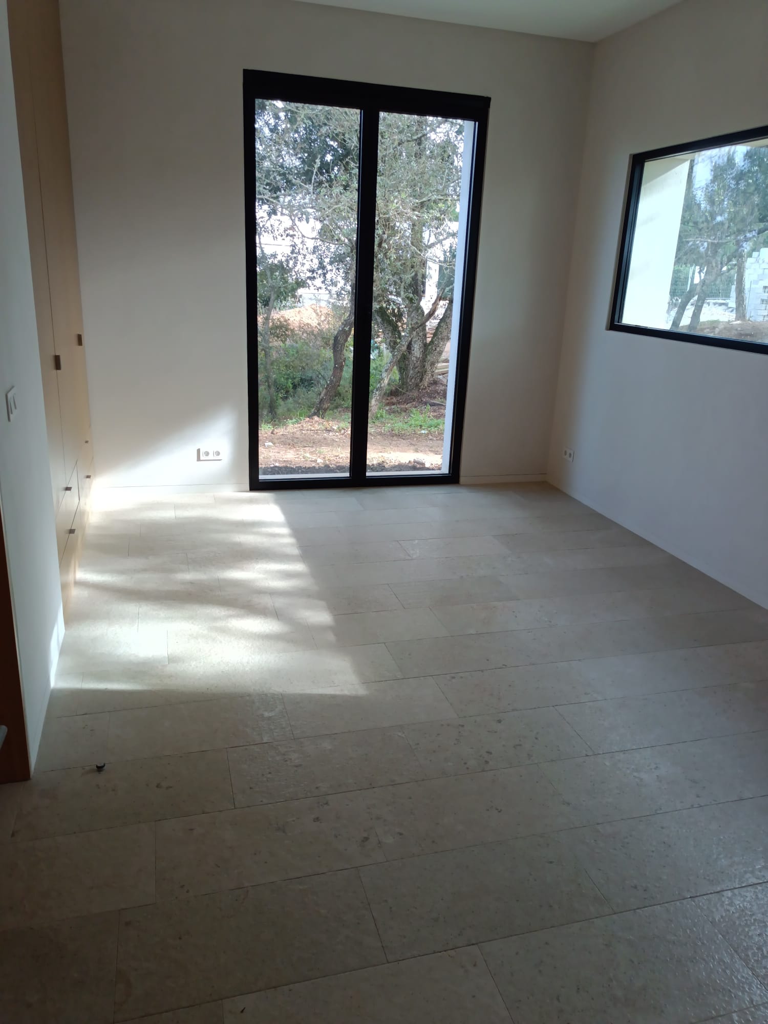 Construção de raiz de moradia