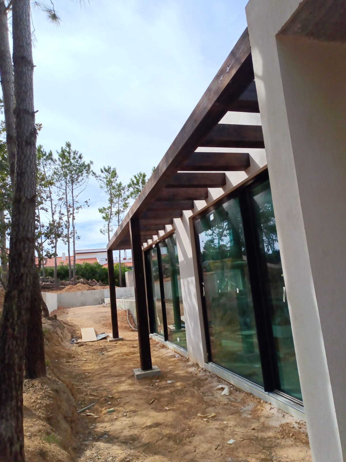Construção de raiz de moradia